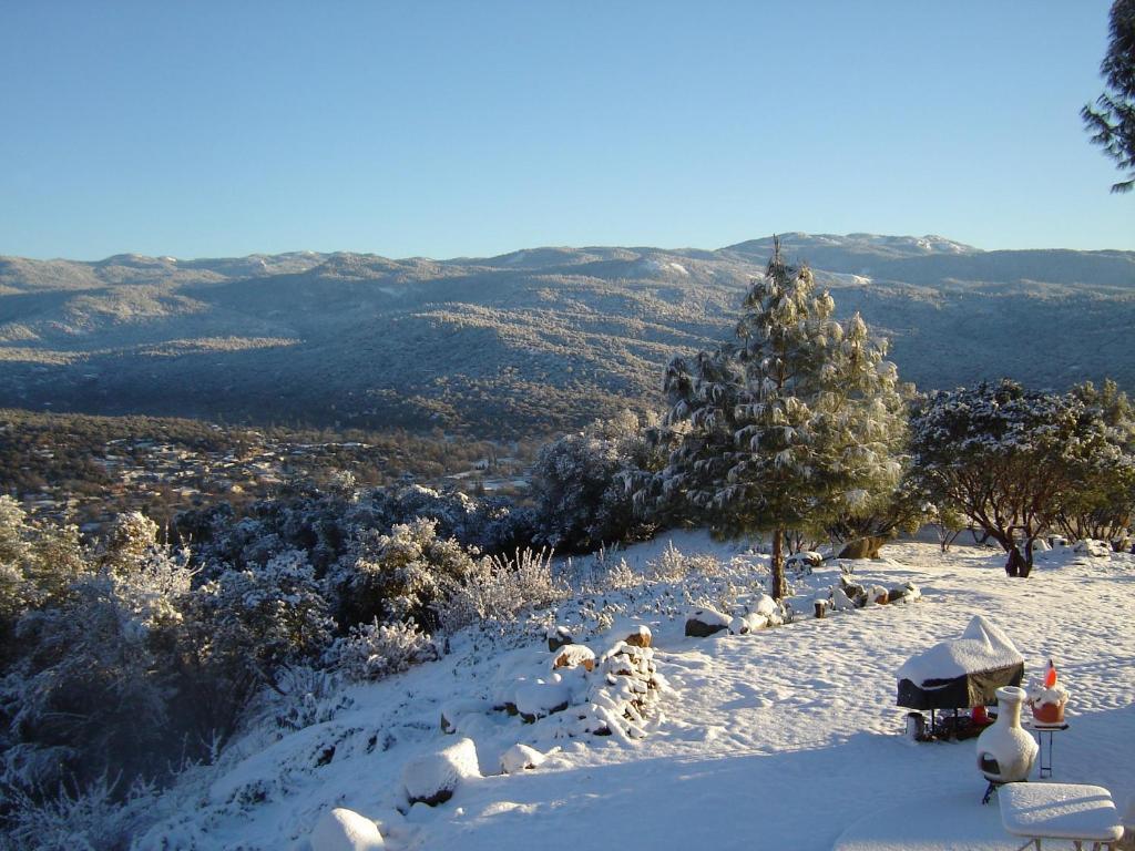 Yosemite Sierra View Bed & Breakfast Oakhurst Eksteriør billede